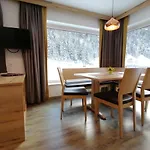 Apartment Alps Tux