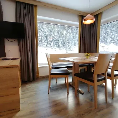 Apartamento Alps Tux