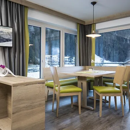 Apartamento Alps Tux