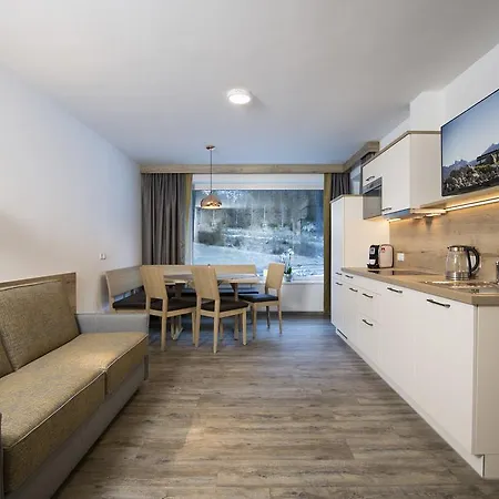 Apartamento Alps Tux