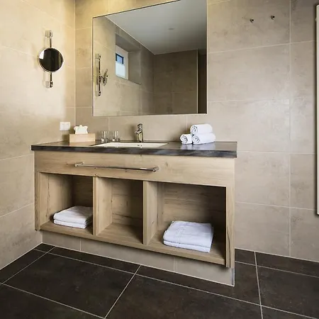 ألبس توكس شقة تكس