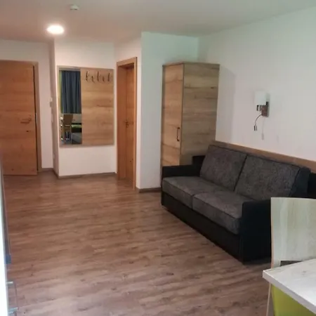 ألبس توكس تكس