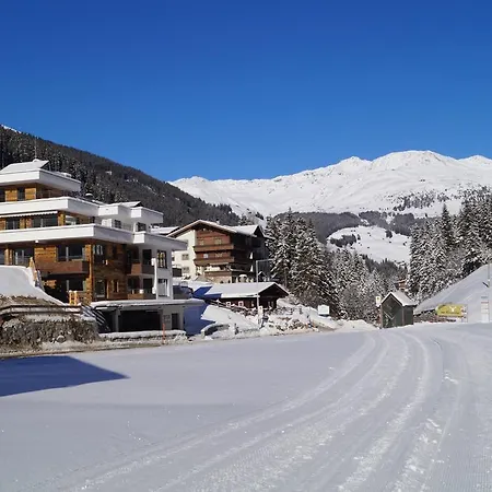 Alps Apartmán Tux